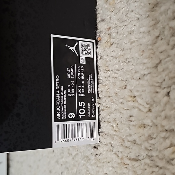 Jordan 4 Thunder Yellow and Black Men's Size 9 - Picture 5 of 5